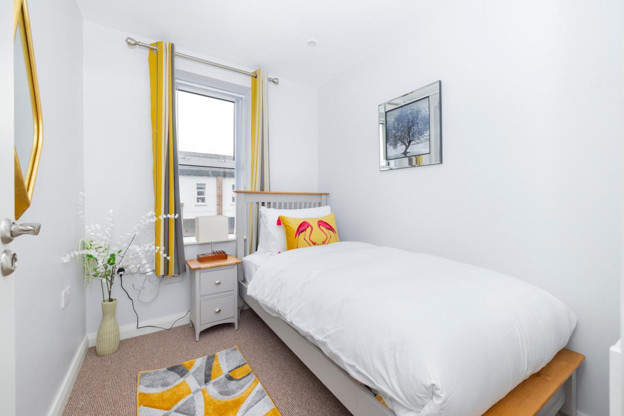 Modern 2 Bed Apartment Enniskillen Exterior foto